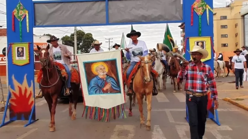 Bonito-MS-eventos-anuais-Cavalgada-de-Sao-Pedro-1024x576